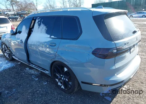 2021 BMW X7 xDrive40I z USA, uszkodzony, nr VIN 5UXCW2C05M9F67228